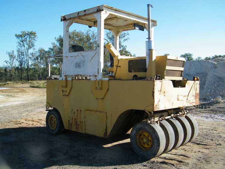 Earthmoving Equipment for sale QLD Dump Truck, Multi Tyred Roller