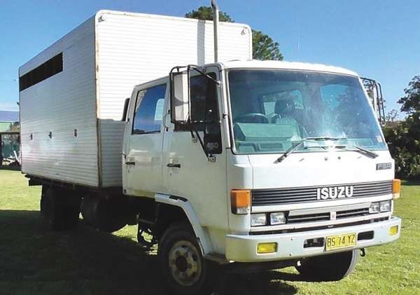 Isuzu FSR450 5-6 Horse Transport Truck for sale NSW