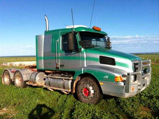 Volvo NH12 Truck, 1985 Lusty 41foot Convertible Trailer Truck for sale SA