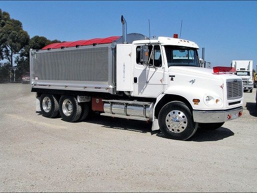 Freightliner FL112 Truck for sale VIC Kooweerup