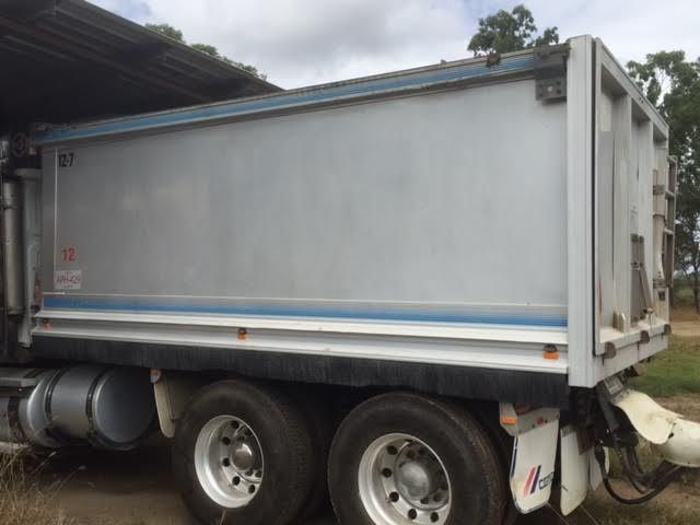 2006 Western Star Tip truck &amp; 2007 Maxitro Quad Trailer for sale QLD