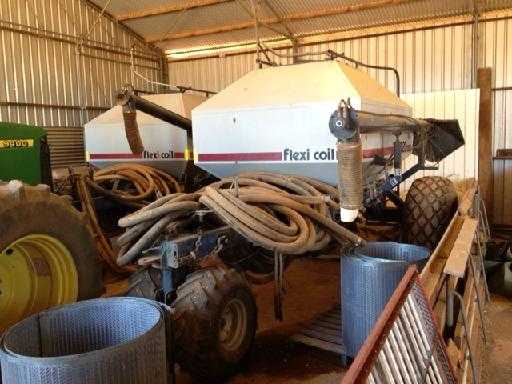  Flexicoil 2320 Hopper Farm Machinery