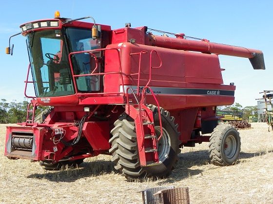 Case 2166 Header - Knuckey 4m Pick up Front Farm Machinery for sale SA