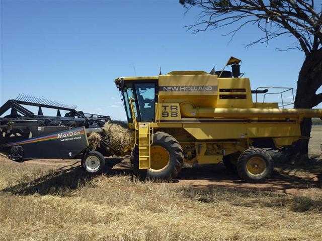 Farm Machinery for sale WA TR98 Header