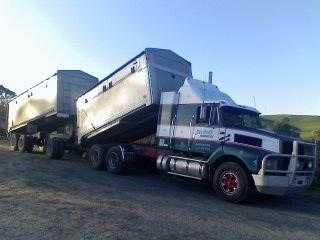 3 axle Dog Tipping Trailer, International S3600 Tandem Tipper Truck sales 