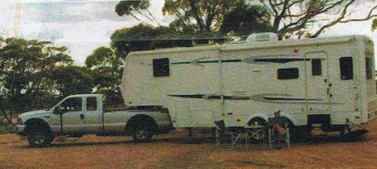 Caravan for sale VIC 5th Wheeler Caravan and F250 Ford 