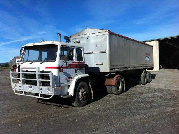 Truck for sale VIC International Tipper Truck and Hamelex Tipper Trailer