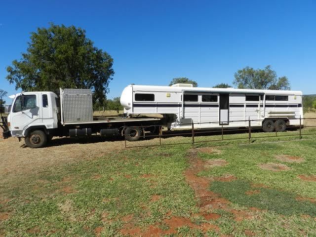 2005 Fuso 617 &amp; 39ft Gooseneck Horse Transport for sale QLD