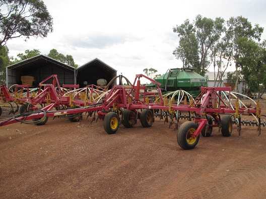 Farm Machinery for sale WA Bourgault 8800 Air Seeder Bar