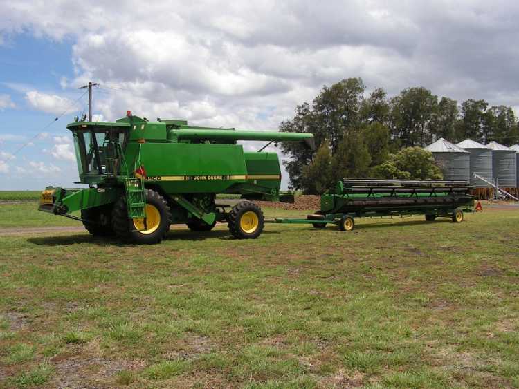 Header John Deere 9500 Farm Machinery for sale Qld Pittsworth 