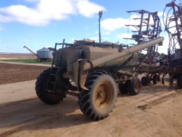 Simplicity Tow Behind Seeding Cart Farm Machinery for sale WA 