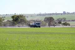 5150 Tank Boomspray (4.jpg