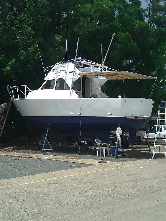 Flybridge Cruiser Boat for sale QLD Trinity Inlet