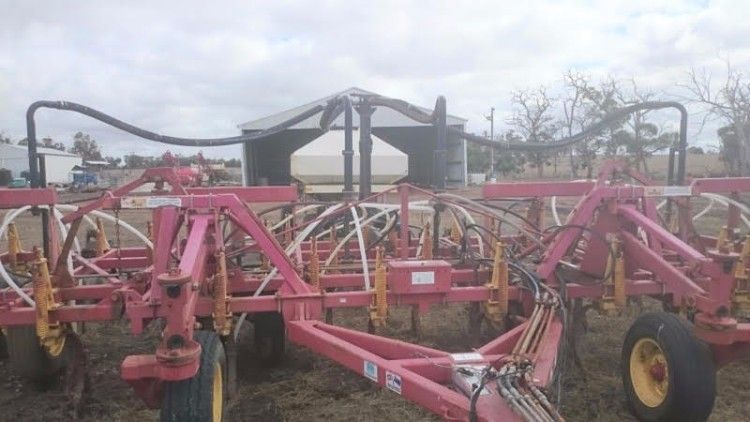 24ft Bourgault Bar 8800 - 7 Reel Root Rake Farm Machinery for sale WA