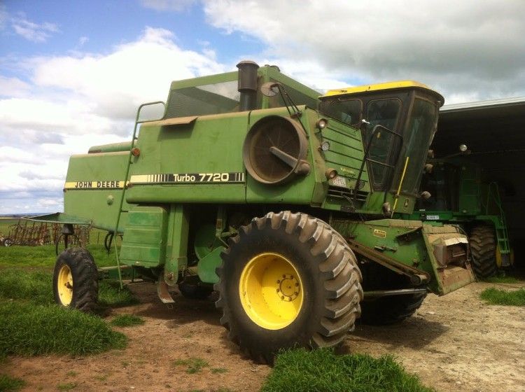 John Deere 7720 Farm Machinery Header for sale VIC 