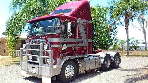 Krueger Refrigerator Tautliner Trailer Kenworth Aerodyne Truck for sale