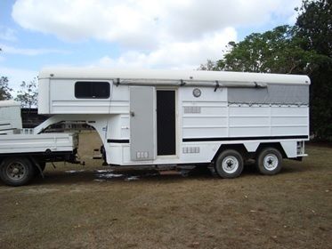 Gooseneck 2/3 Horse Float Horse Transport for sale QLD Caboolture