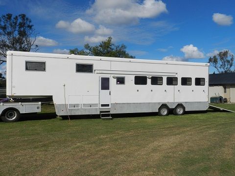 Luxury 6 Horse Gooseneck Horse Float Horse Transport for sale QLD Toowoomba