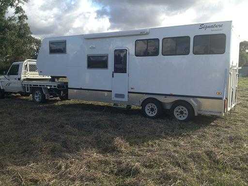 Signature Streamliner 3 Horse Gooseneck Horse Trailer sales NSW