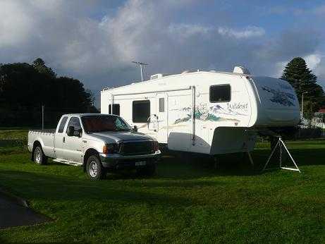 5th Wheeler Caravan for sale VIC 2006 Forest River Wildcat 28RK &amp; 2006 Ford F250 Package Caravan