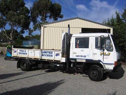 Truck for sale VIC Mitsubishi Twin Cab Tipper FK417 Truck