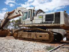 Liebherr Excavator R984B